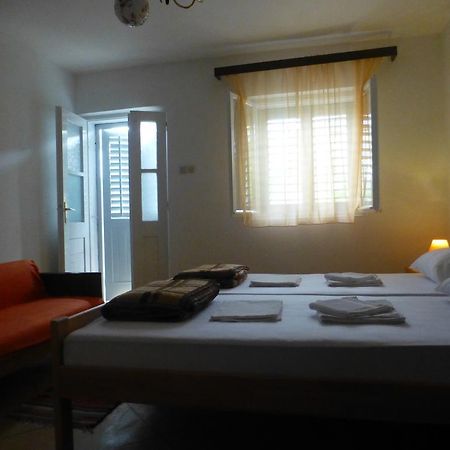 Guesthouse Bracanovic Hvar Town Eksteriør bilde