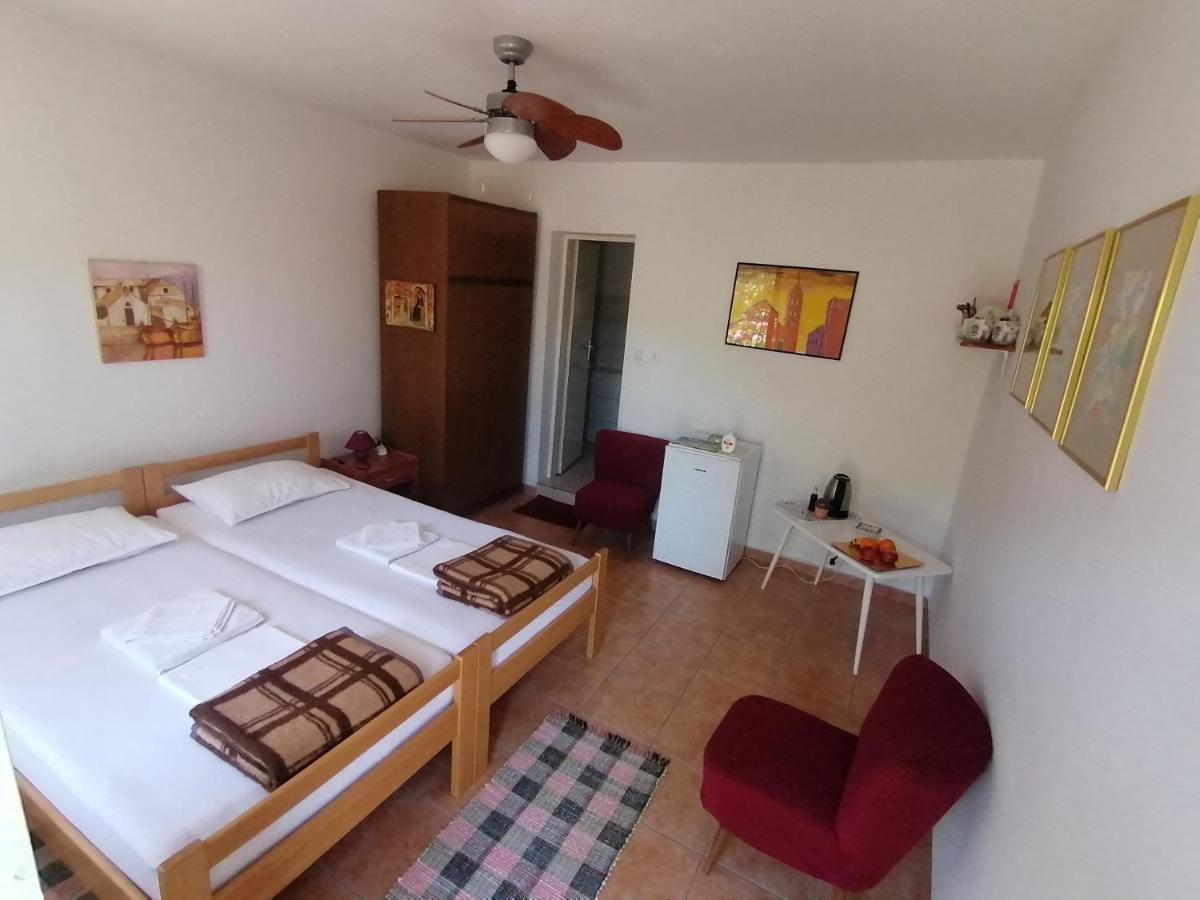 Guesthouse Bracanovic Hvar Town Eksteriør bilde