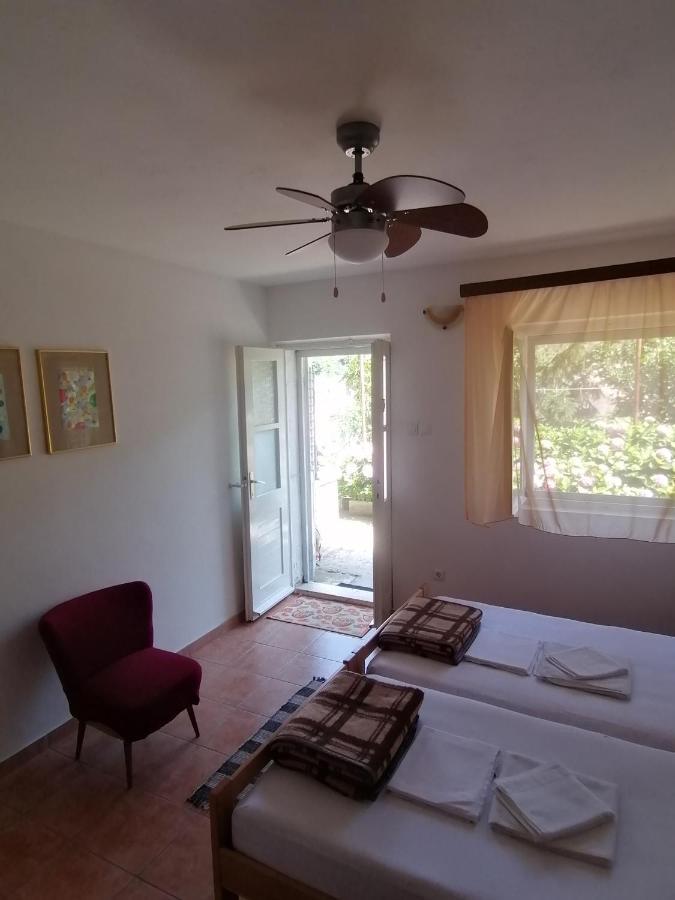 Guesthouse Bracanovic Hvar Town Eksteriør bilde