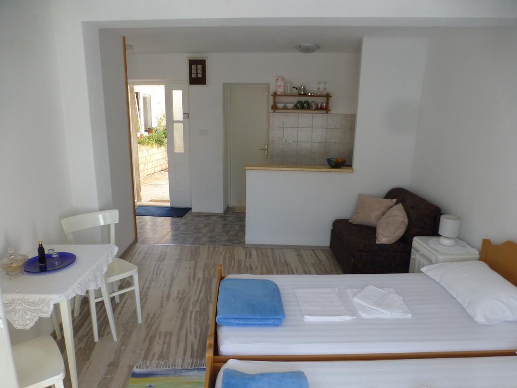 Guesthouse Bracanovic Hvar Town Eksteriør bilde